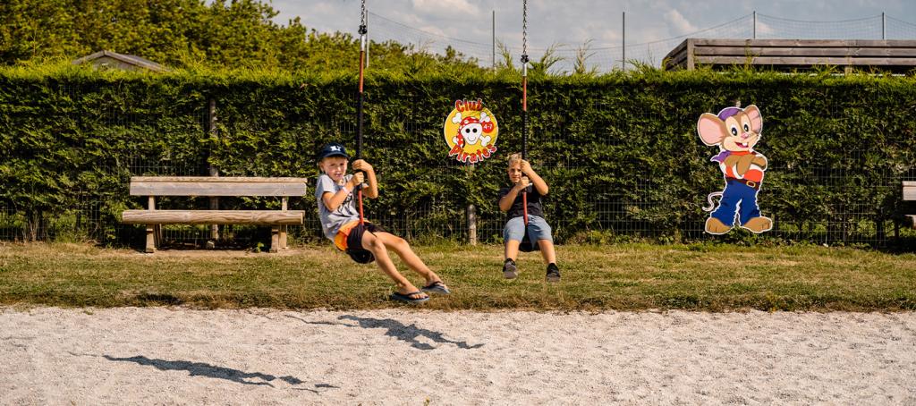 Tyroliennes au camping Mer et Soleil d'Oléron